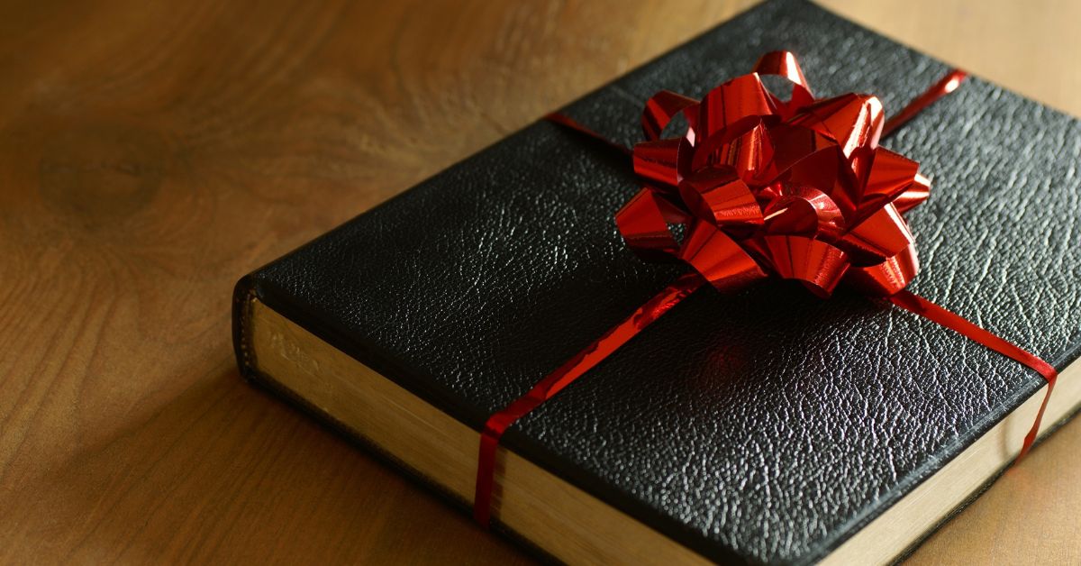 9 Unique and Thoughtful Gifts for a New Believer